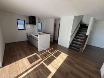 �@�����E���r���O