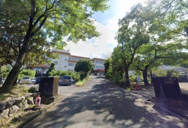 �@�{��s���������w�Z:5424m