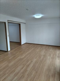 �@�����E���r���O