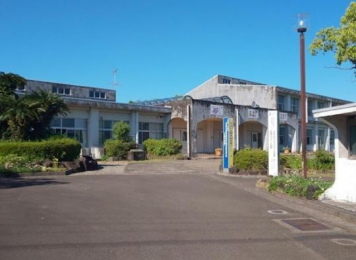 �@�{��s�������䏬�w�Z:1351m