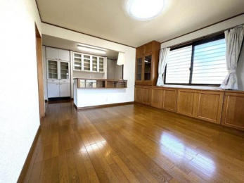 �@�����E���r���O