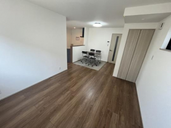 �@�����E���r���O